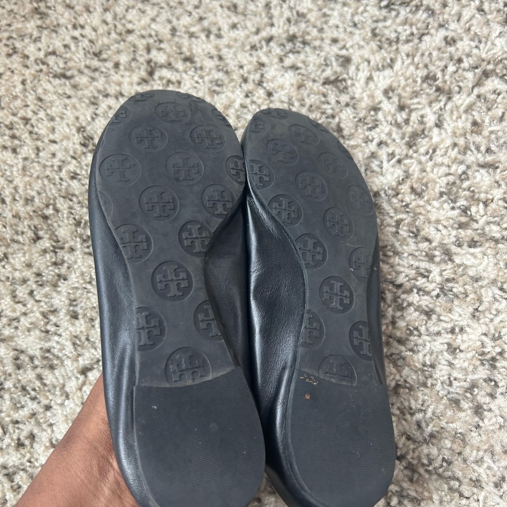 Tory Burch Black Flats with Gold Logo - Picture 4 of 6